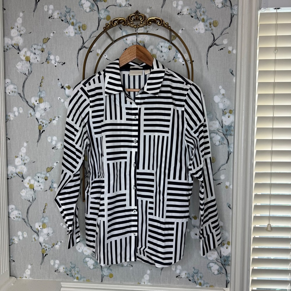 Chicos No Iron Cotton Button Down Shirt Black White Striped Geometric Size 1 M